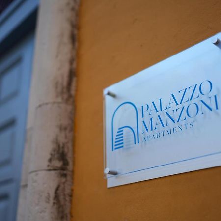 Palazzo Manzoni Apartments Бари Экстерьер фото